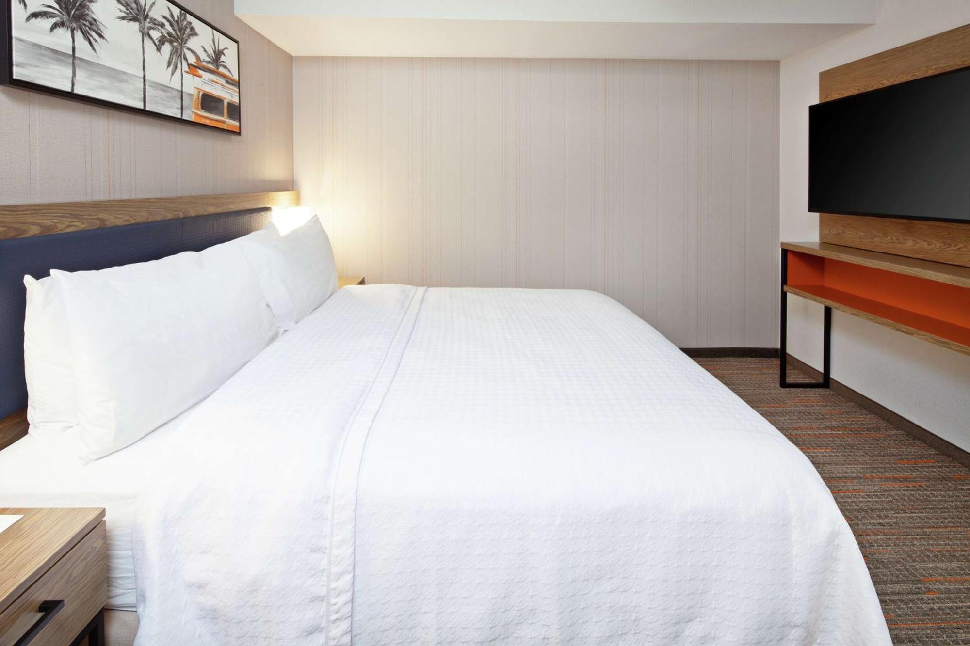 Homewood Suites By Hilton San Diego Central Exterior photo